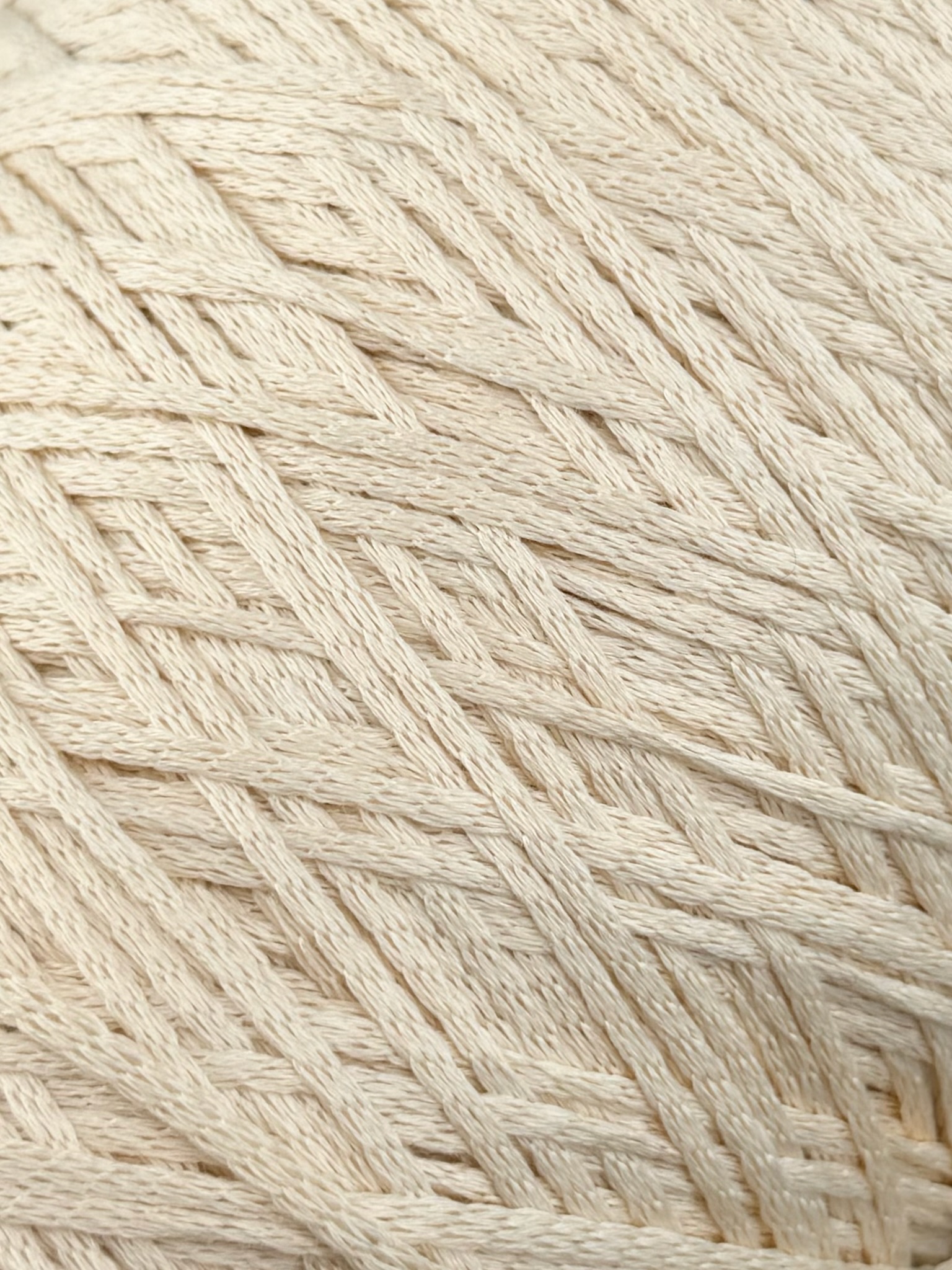 Art. Moorea – Seide, Baumwolle col. Vanillecreme 250 m / 100 g